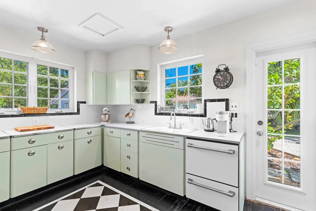 112 Yale Drive Lake Worth Beach FL 33460