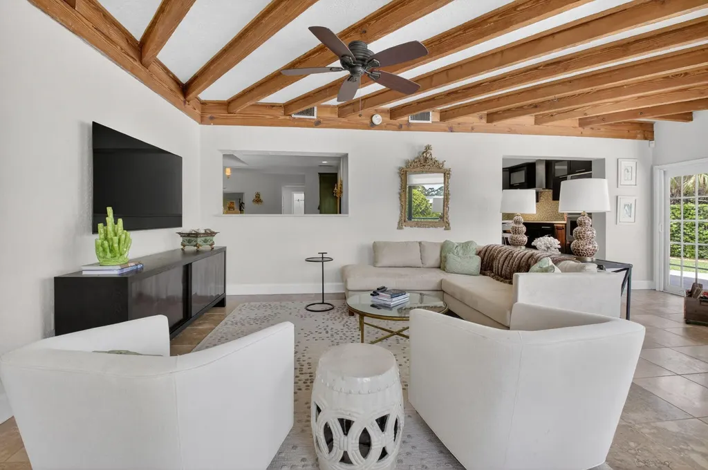 706 Foxpointe Circle Delray Beach FL 33445