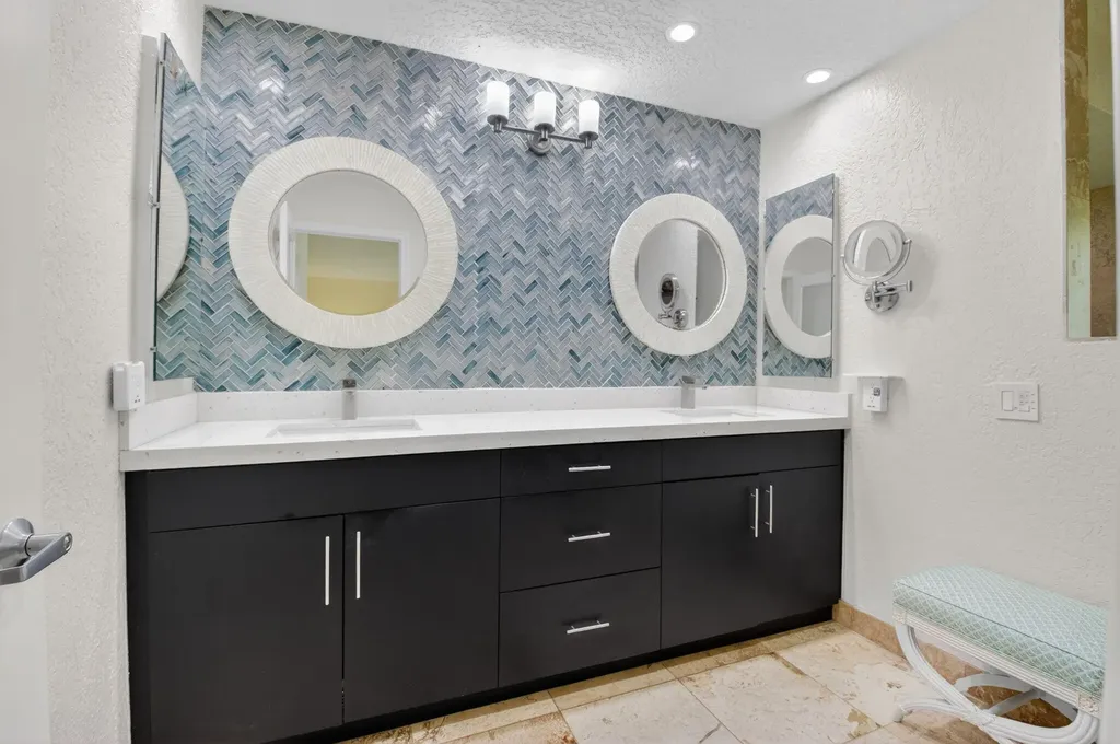 706 Foxpointe Circle Delray Beach FL 33445