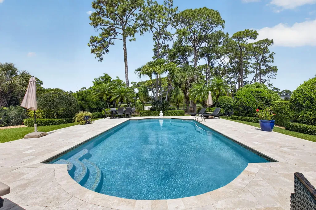 706 Foxpointe Circle Delray Beach FL 33445