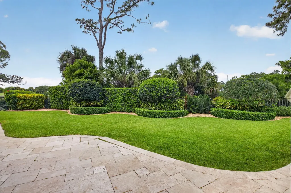 706 Foxpointe Circle Delray Beach FL 33445