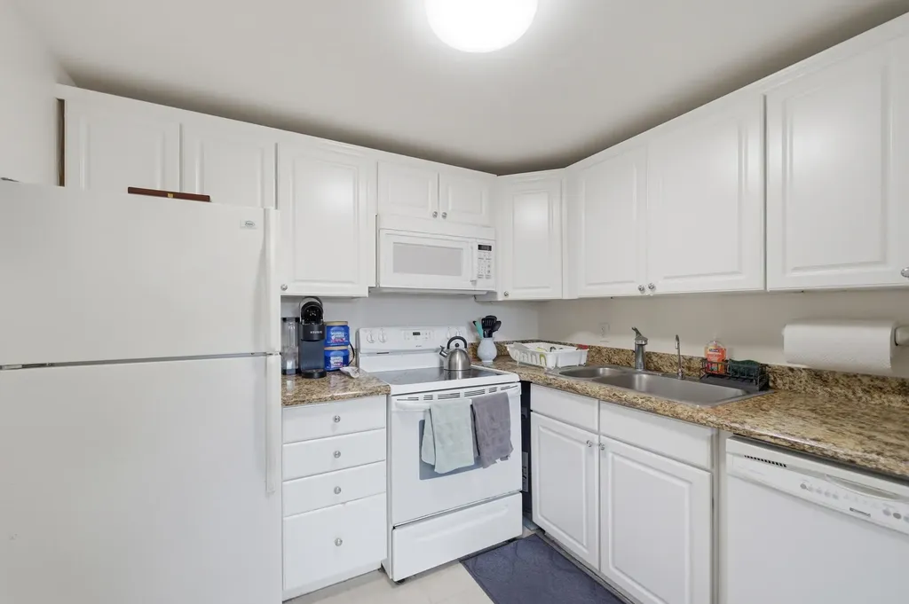 387 Flanders I Delray Beach FL 33484