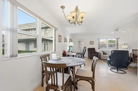 387 Flanders I Delray Beach FL 33484