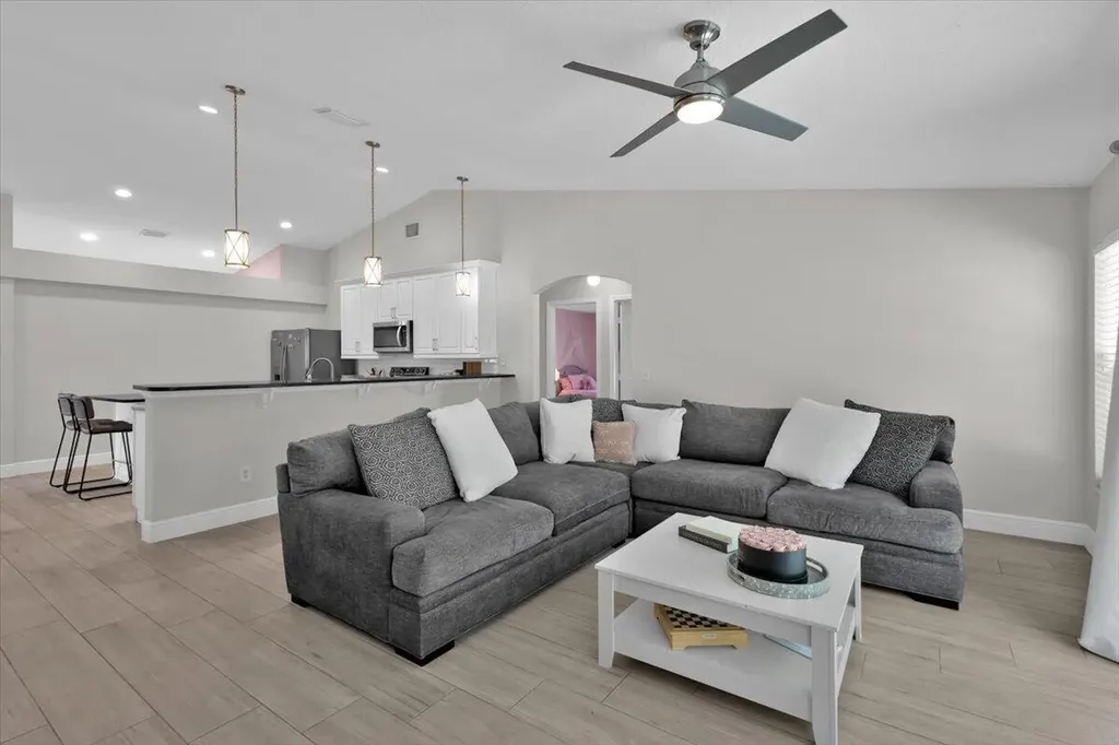 538 SW Comet Terrace Port St Lucie FL 34953