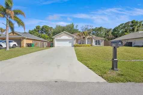 538 SW Comet Terrace Port St Lucie FL 34953