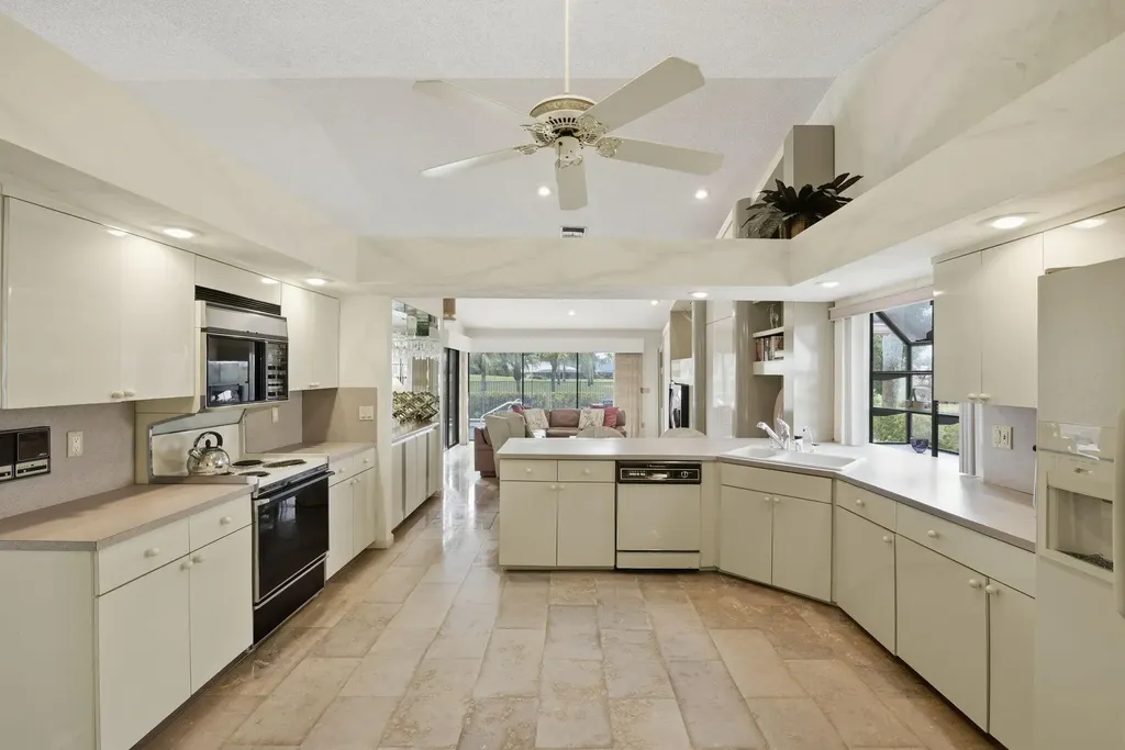 10330 Silver Lake Drive Boca Raton FL 33428
