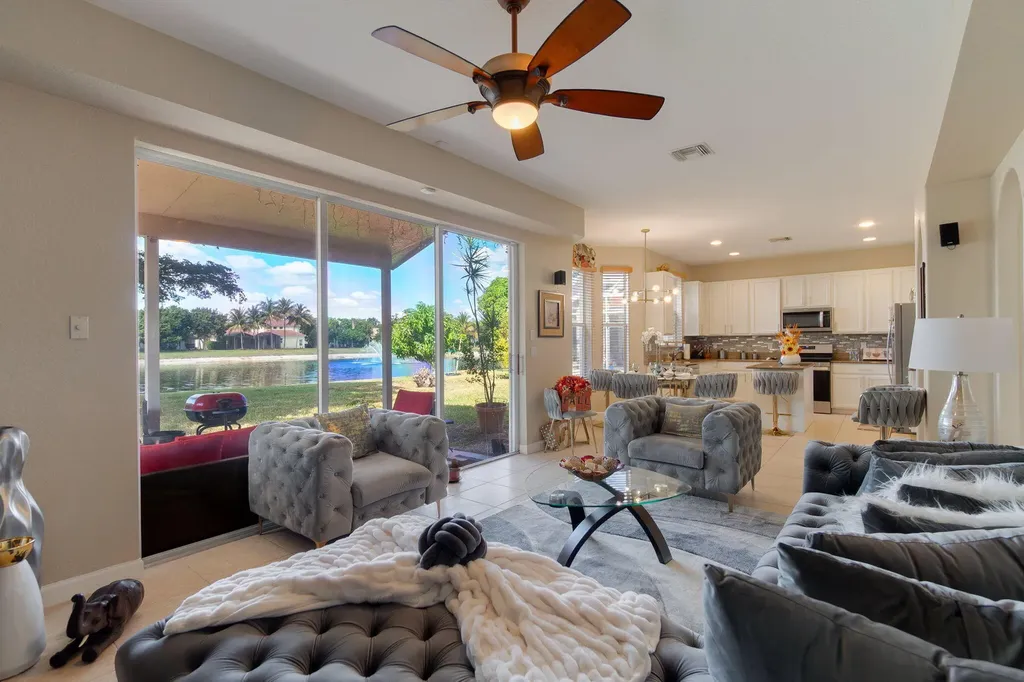 3887 Hamilton Key West Palm Beach FL 33411