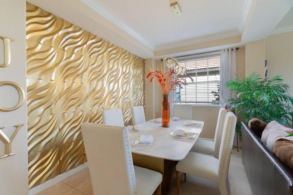 3887 Hamilton Key West Palm Beach FL 33411