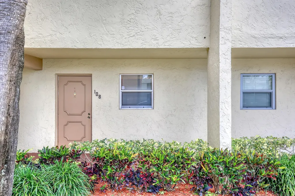 2800 Fiore Way Delray Beach FL 33445
