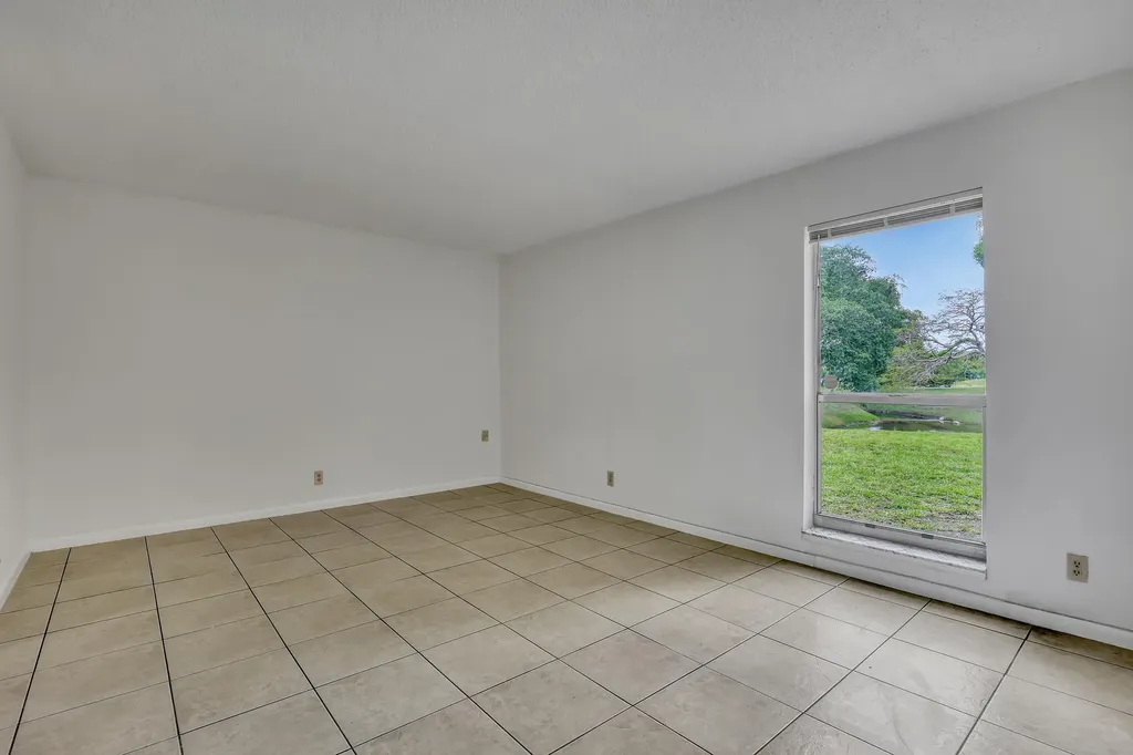 2800 Fiore Way Delray Beach FL 33445