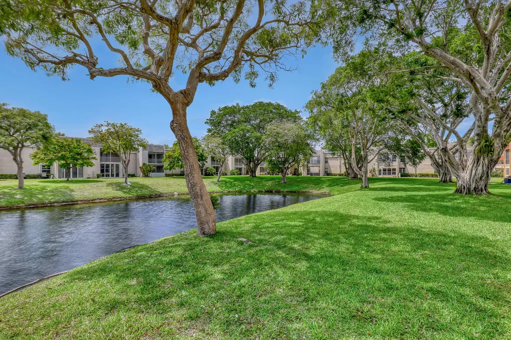 2800 Fiore Way Delray Beach FL 33445