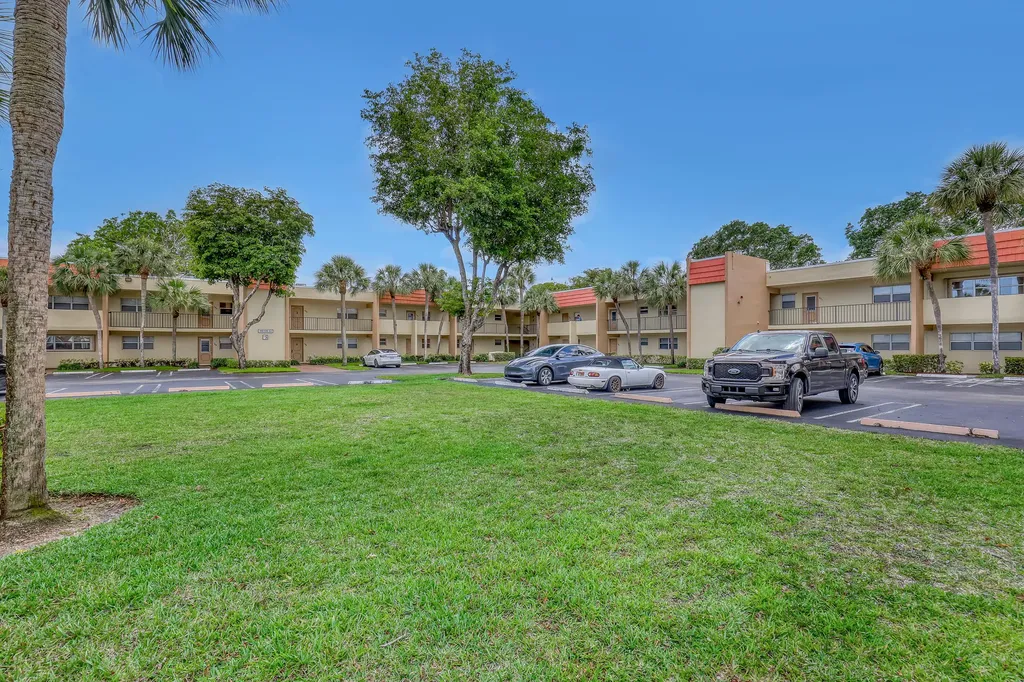 2800 Fiore Way Delray Beach FL 33445