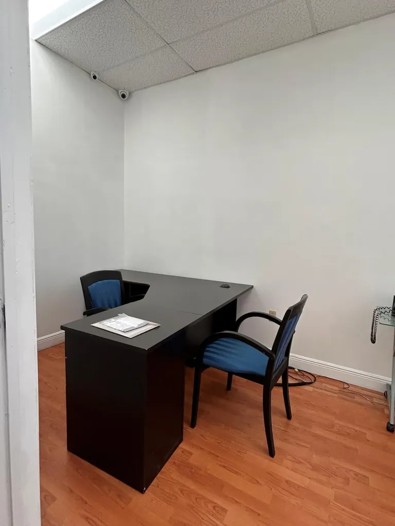 19300 W Dixie Highway Miami FL 33180