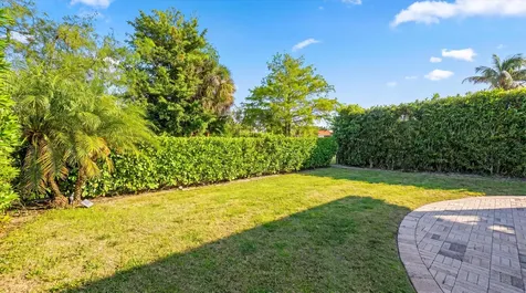 2920 Twin Oaks Way Wellington FL 33414