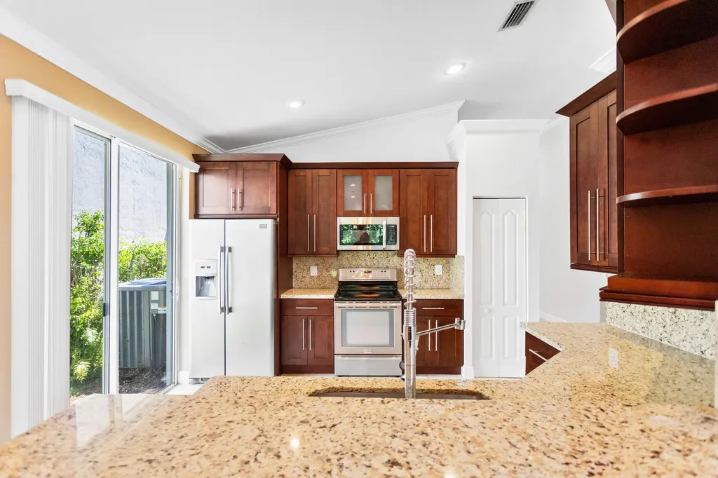 1178 NW 116th Avenue Coral Springs FL 33071