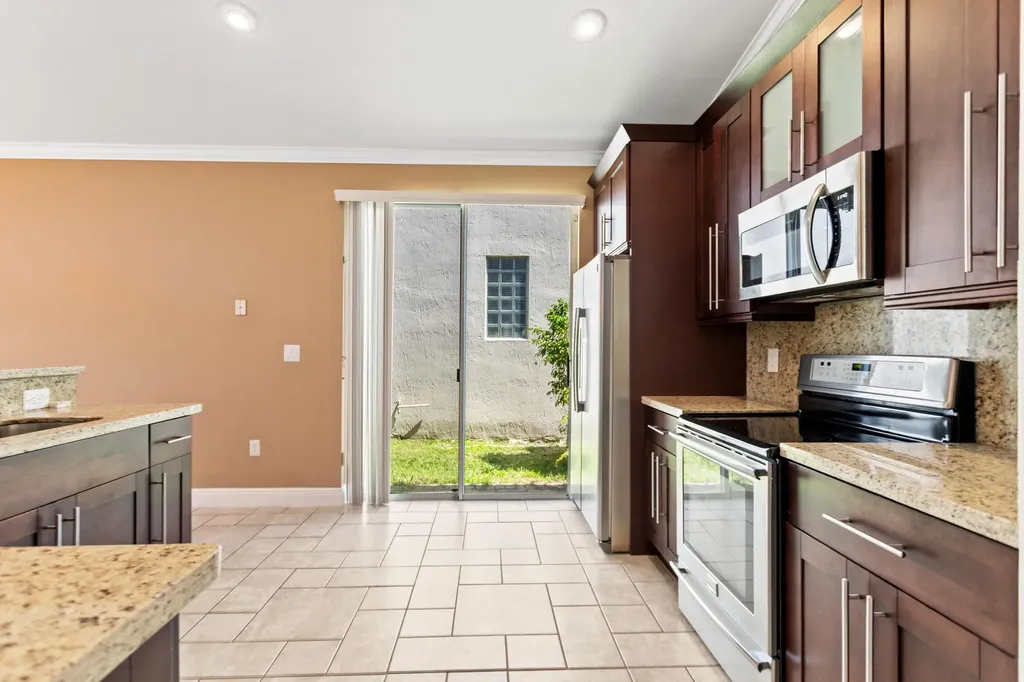 1178 NW 116th Avenue Coral Springs FL 33071