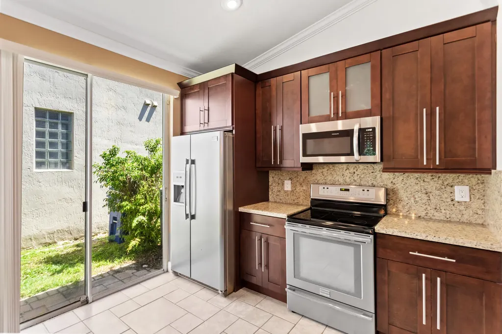 1178 NW 116th Avenue Coral Springs FL 33071
