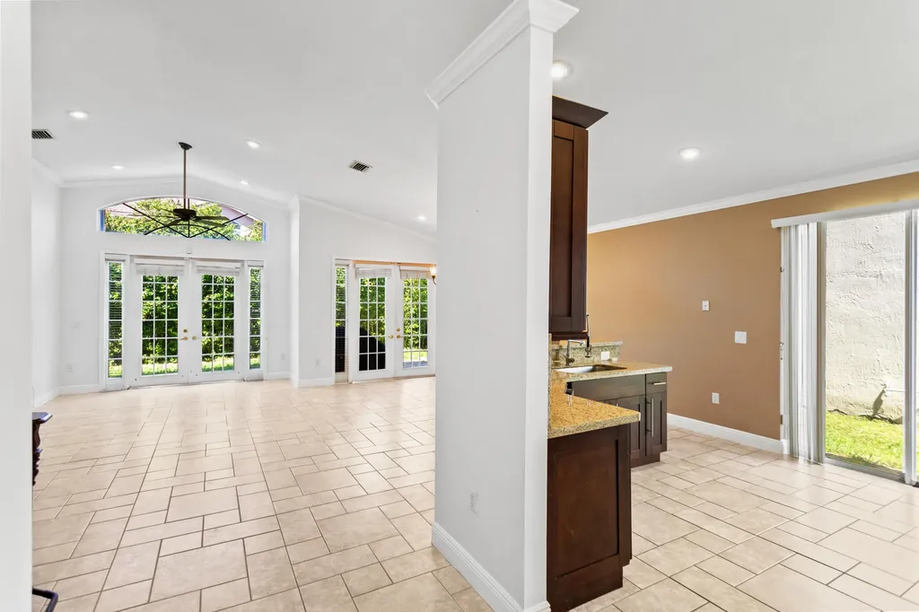 1178 NW 116th Avenue Coral Springs FL 33071