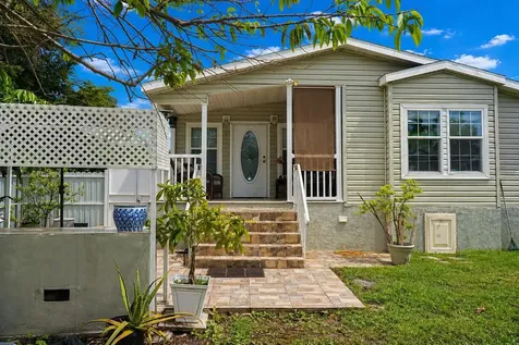 620 NW 215th Avenue Pembroke Pines FL 33029