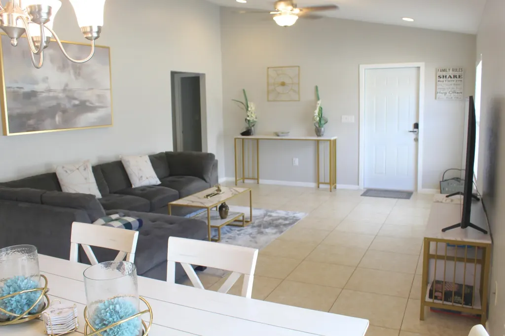 520 N Southridge Road N Delray Beach FL 33444