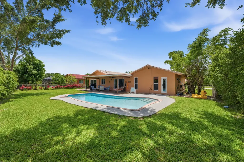 8557 Shadow Wood Boulevard Coral Springs FL 33071