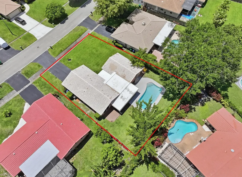 8557 Shadow Wood Boulevard Coral Springs FL 33071