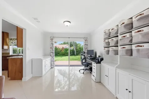 8557 Shadow Wood Boulevard Coral Springs FL 33071