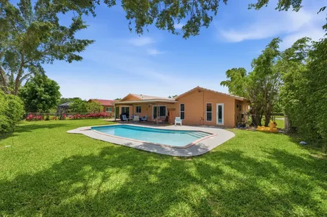 8557 Shadow Wood Boulevard Coral Springs FL 33071
