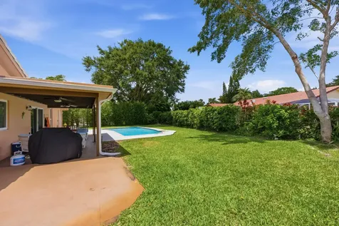 8557 Shadow Wood Boulevard Coral Springs FL 33071