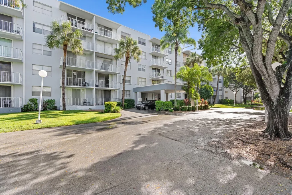 470 Executive Center Drive West Palm Beach FL 33401
