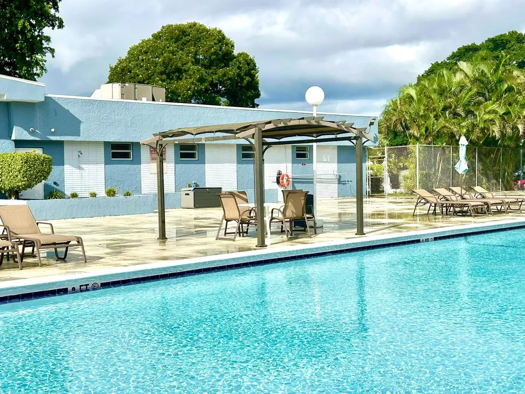 470 Executive Center Drive West Palm Beach FL 33401