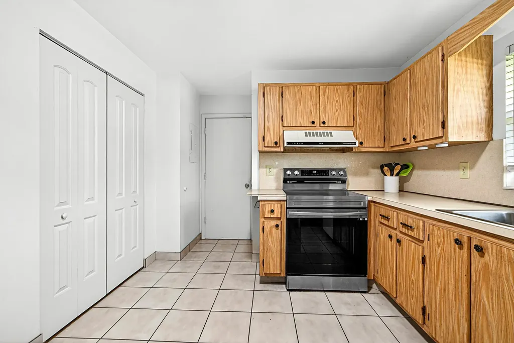 6061 Stanley Lane Delray Beach FL 33484