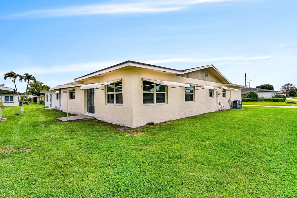 6061 Stanley Lane Delray Beach FL 33484