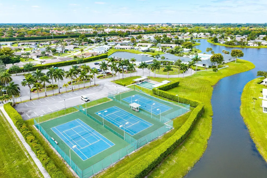 6061 Stanley Lane Delray Beach FL 33484