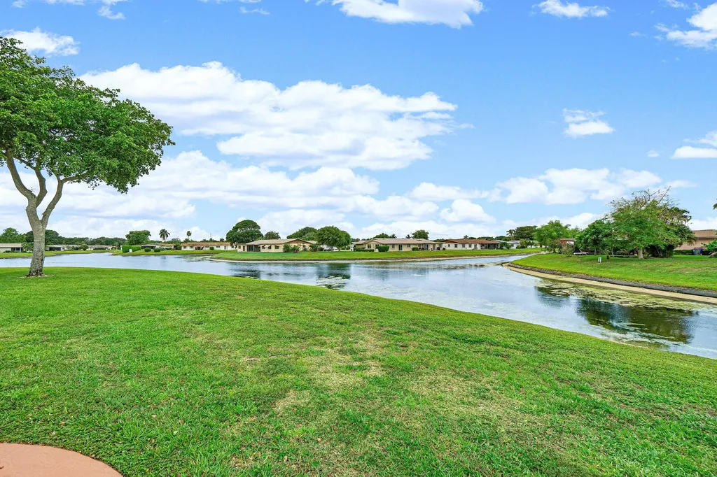 6061 Stanley Lane Delray Beach FL 33484