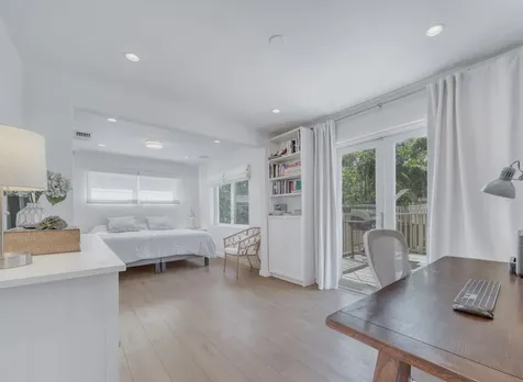 5870 SW 46th Terrace Miami FL 33155
