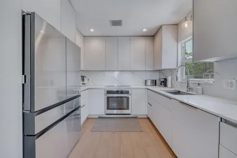 5870 SW 46th Terrace Miami FL 33155