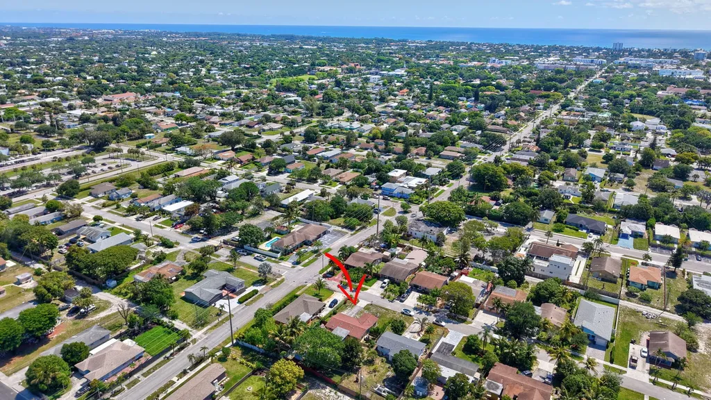 144 NW 9th Avenue Delray Beach FL 33444