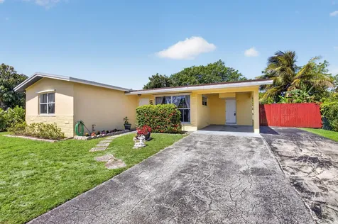 144 NW 9th Avenue Delray Beach FL 33444