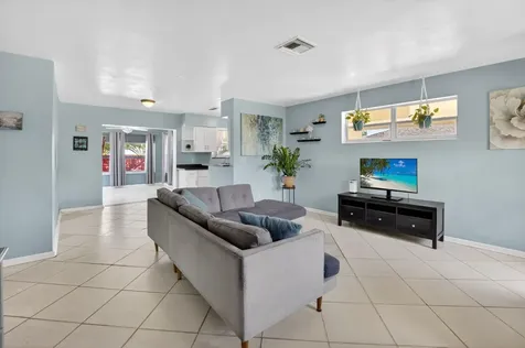 144 NW 9th Avenue Delray Beach FL 33444
