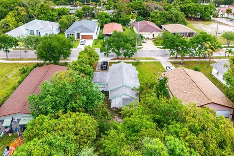 156 Pearl Street Boca Raton FL 33432
