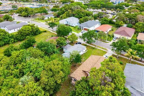 156 Pearl Street Boca Raton FL 33432