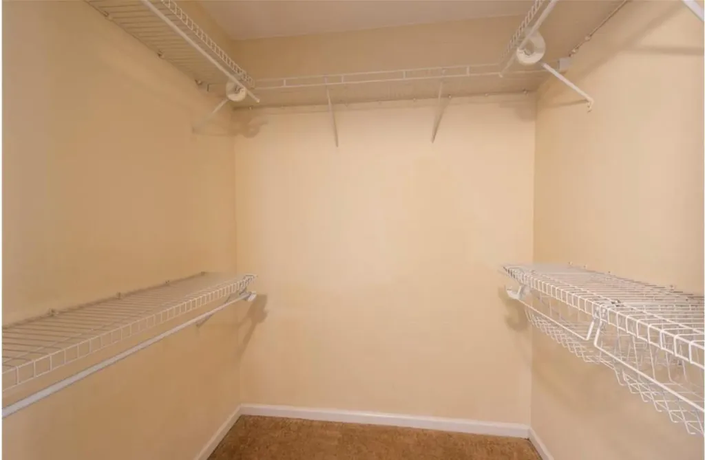 9230 Lagoon Place N Davie FL 33324