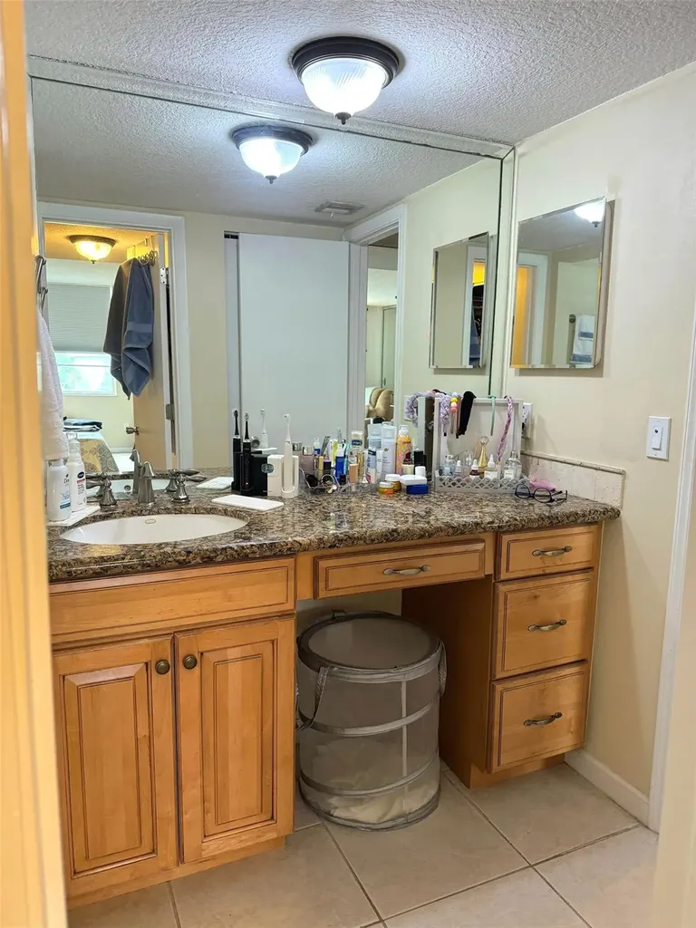 9230 Lagoon Place N Davie FL 33324