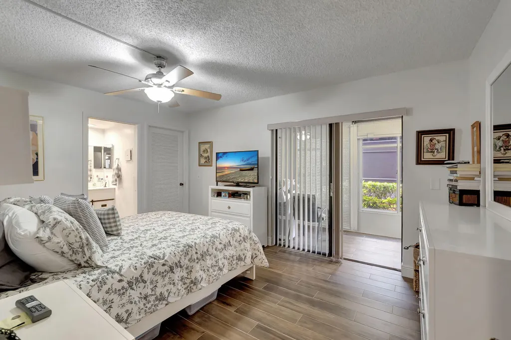 66 Capri B Delray Beach FL 33484