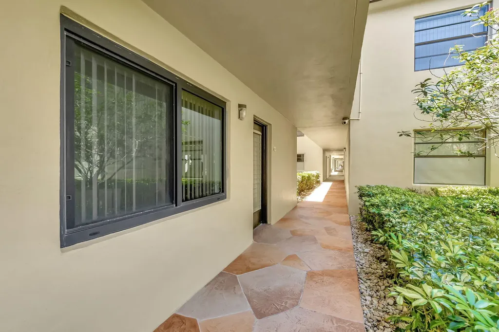 66 Capri B Delray Beach FL 33484