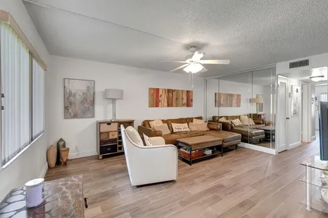 66 Capri B Delray Beach FL 33484