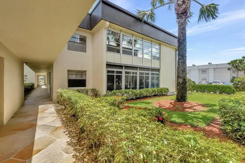 66 Capri B Delray Beach FL 33484