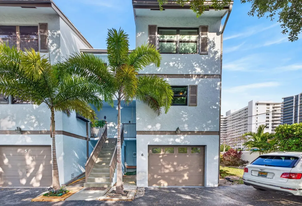 3250 NE 12th Street NE Pompano Beach FL 33062