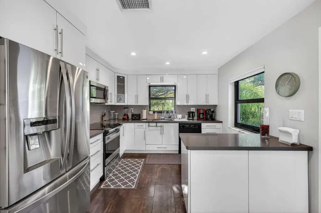 3250 NE 12th Street NE Pompano Beach FL 33062